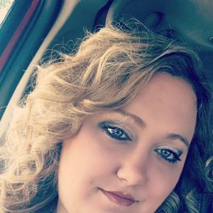 Meet your Posher, Stefanie